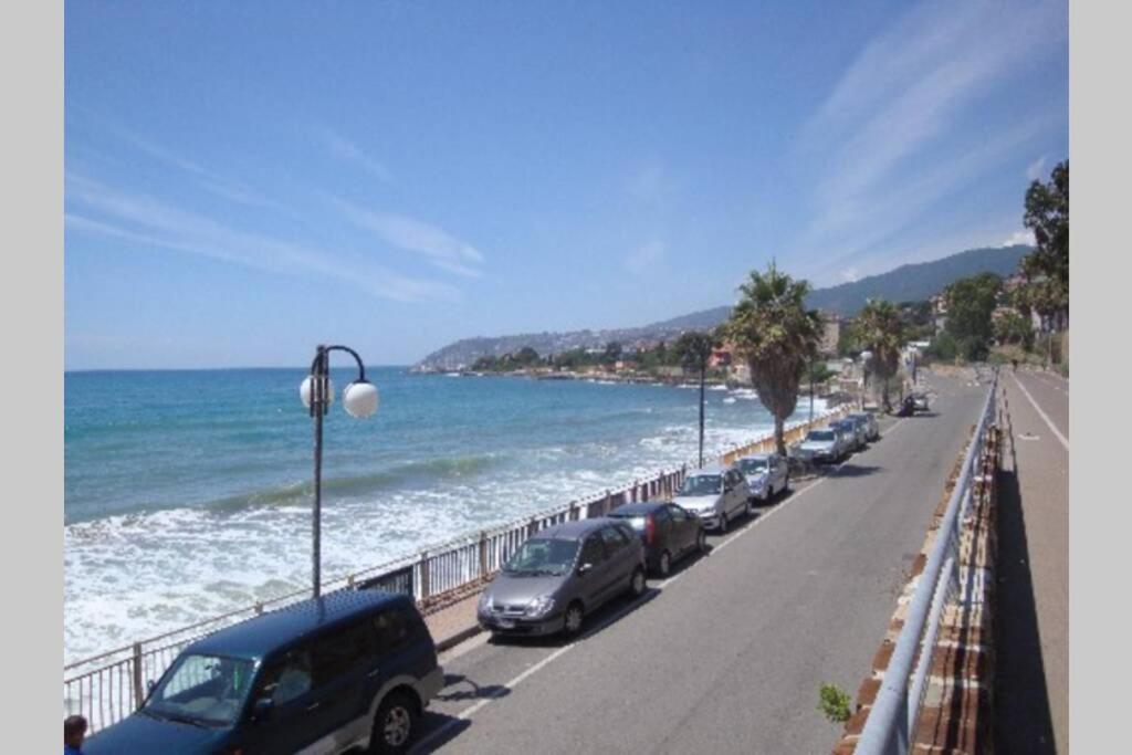 Centrally Located Apt By Harbour With Elevator Sanremo Exteriör bild