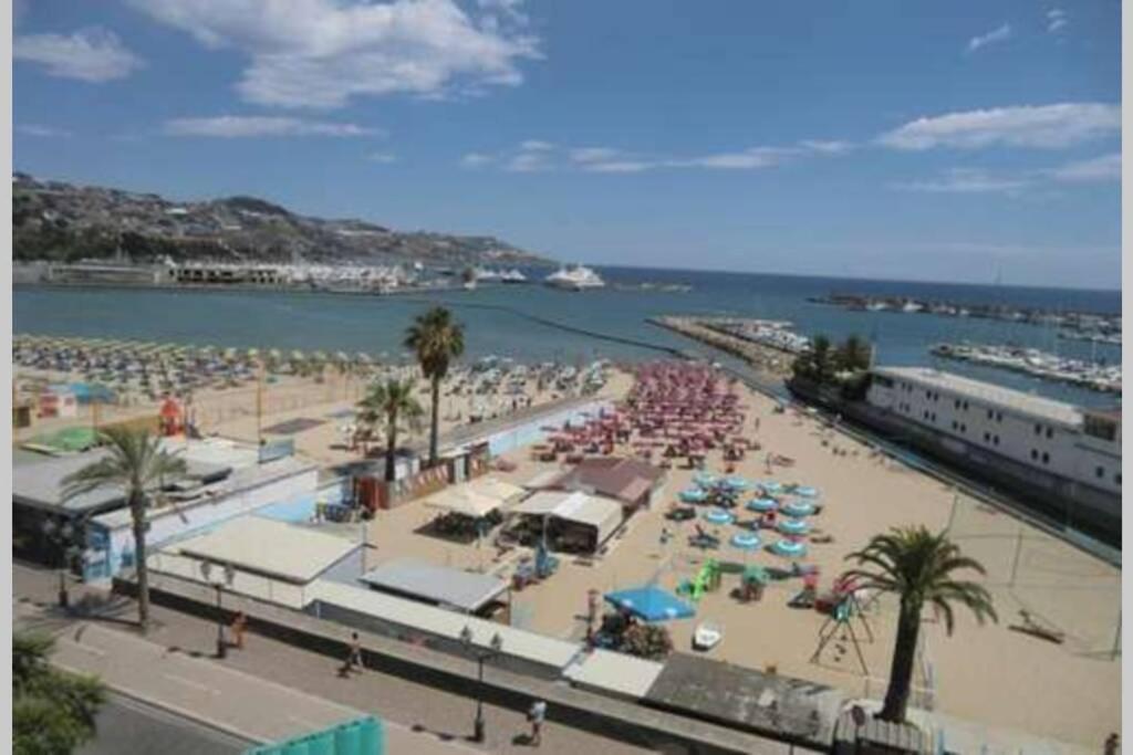 Centrally Located Apt By Harbour With Elevator Sanremo Exteriör bild