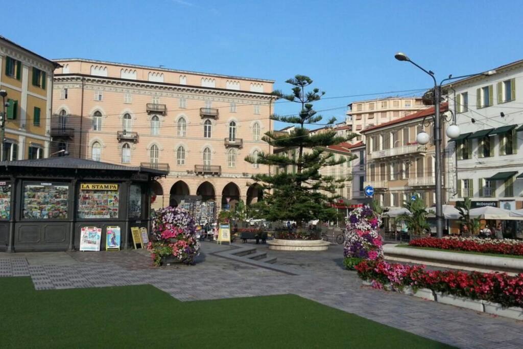 Centrally Located Apt By Harbour With Elevator Sanremo Exteriör bild