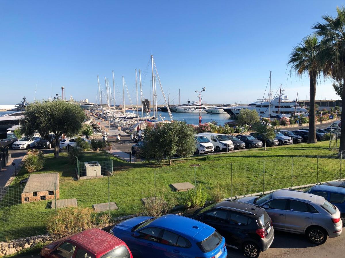 Centrally Located Apt By Harbour With Elevator Sanremo Exteriör bild