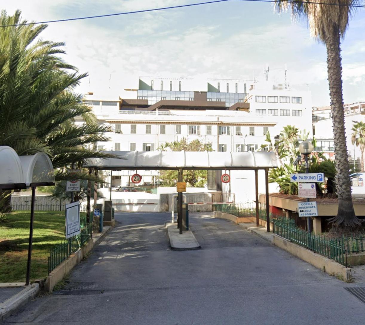 Centrally Located Apt By Harbour With Elevator Sanremo Exteriör bild